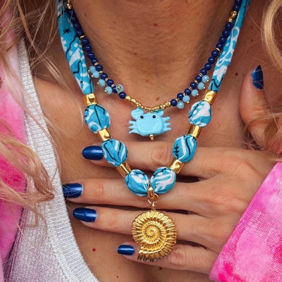 Shell bandana necklace, scarf necklace, 2 piece set , crab necklace - Picture 1 of 9